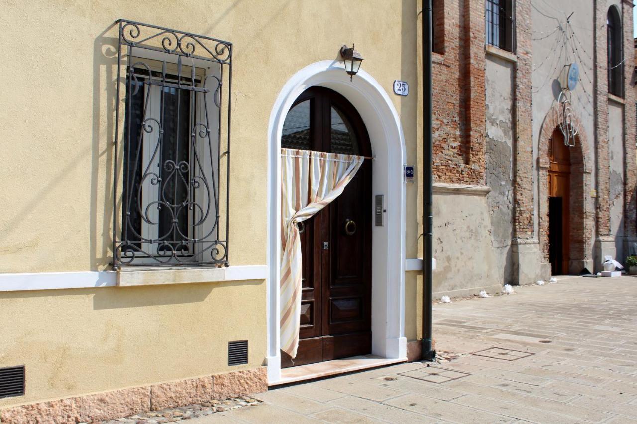 Porta Del Carmine Panzió Comacchio Kültér fotó