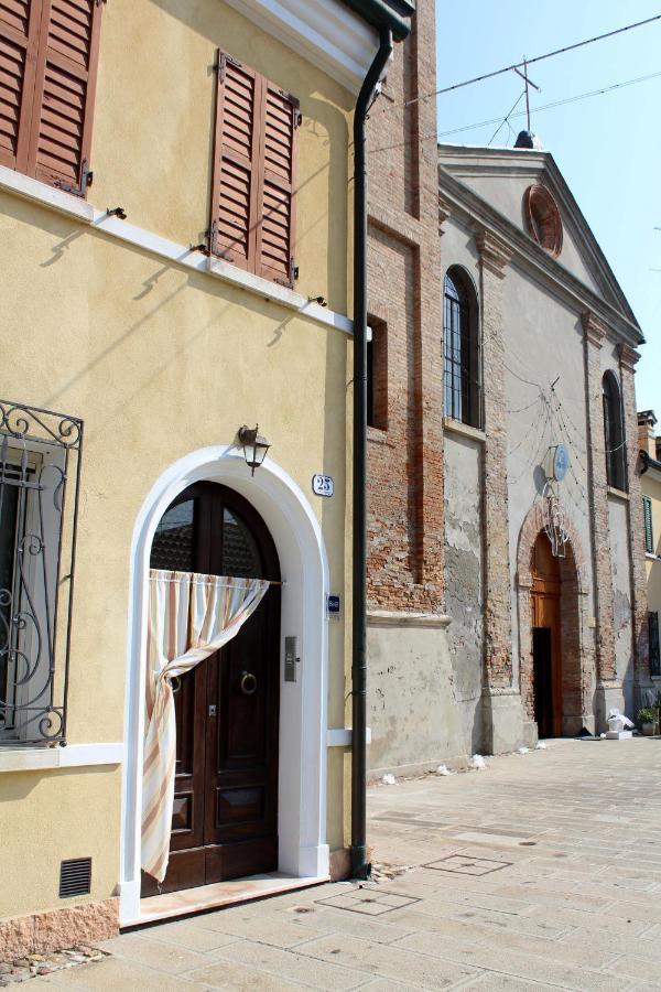 Porta Del Carmine Panzió Comacchio Kültér fotó
