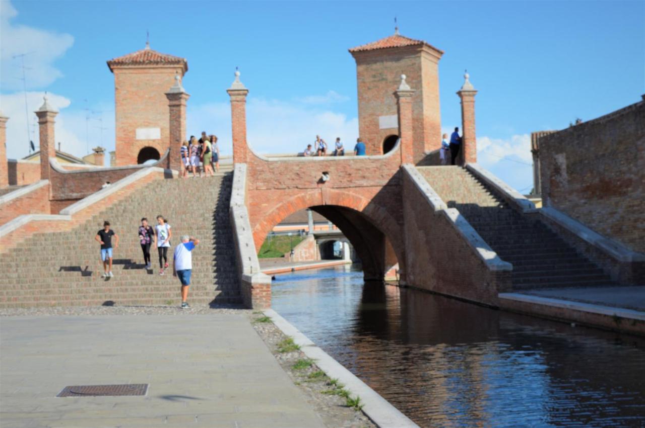 Porta Del Carmine Panzió Comacchio Kültér fotó